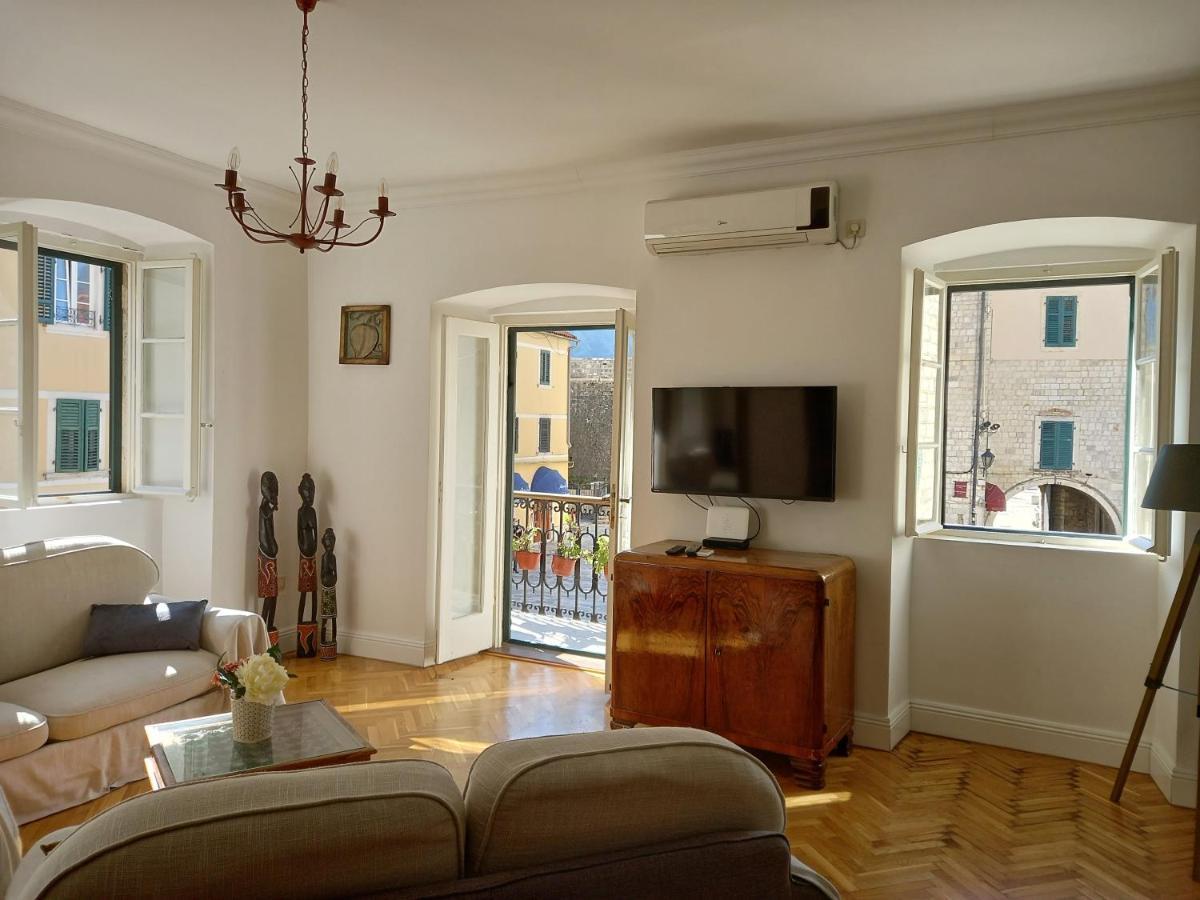 Old Town Sea Gate Apartment Kotor Exterior photo